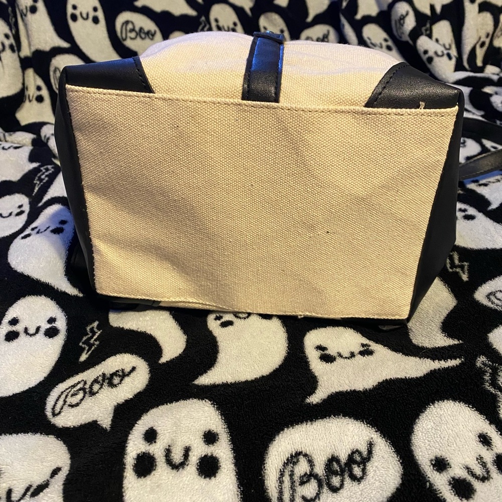 Backpack - Picture 10 of 10